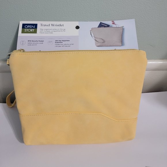 Travel Wristlet OPEN STORY - Picture 1 of 3